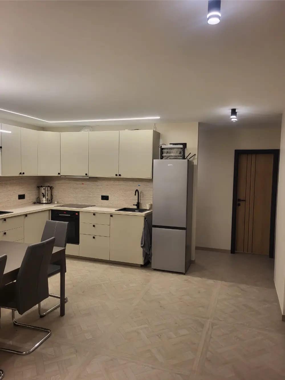 אחוזת קרעסטיר 6