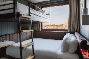 מלון סמוך לחבד דבלין