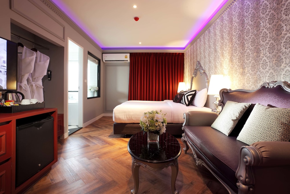 מלונות ליד בית חבד בנגקוק (4)