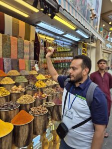 מדריך דובר עברית בדובאי