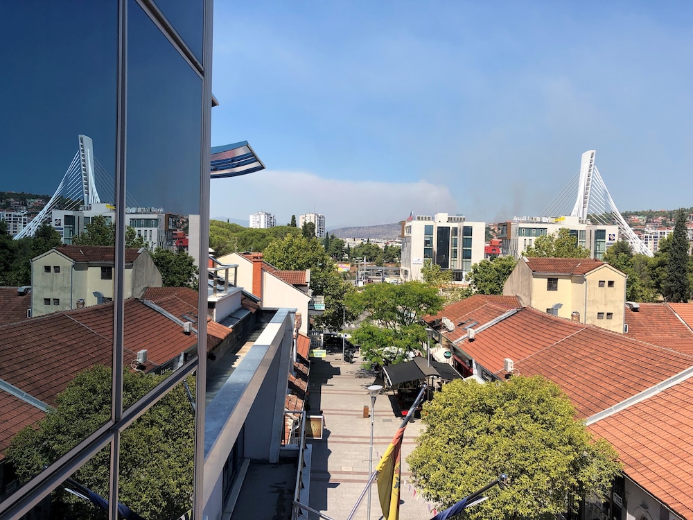 מלון קרוב לבית חבד פודגוריצה