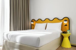 מלון ליד בית חבד טביליסי 