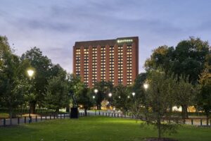 מלונות ליד בית חבד מלבורן