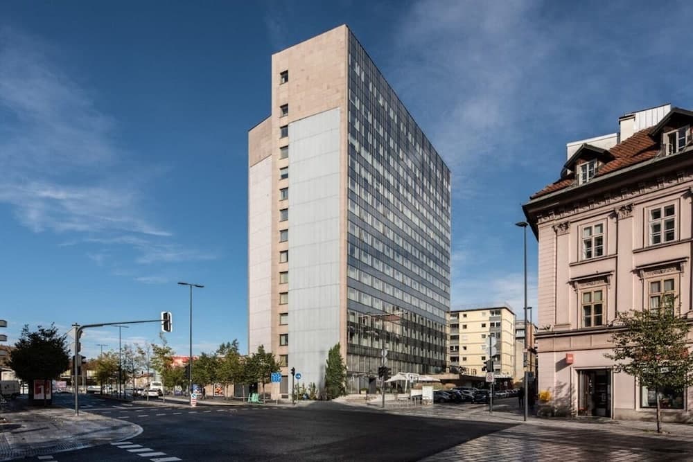 מלונות ליד בית חבד לובליאנה