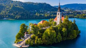 מלונות ליד בית חב"ד לובליאנה