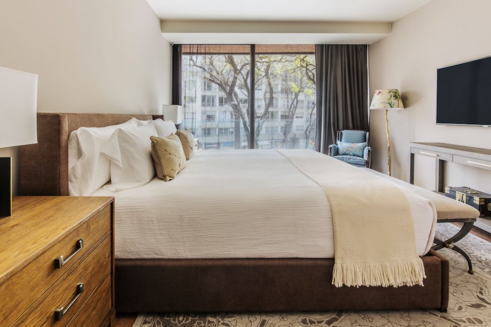 hotels near chabad montevideo